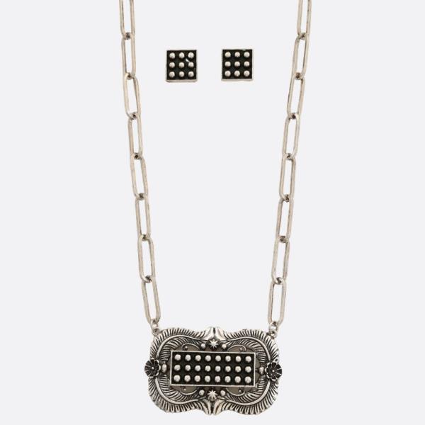 WESTERN STYLE METAL PENDANT NECKLACE