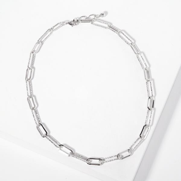 OVAL LINK TEXTURE NECKLACE