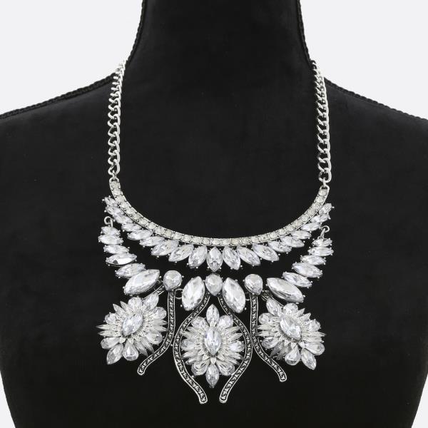 CHUNKY FLOWER RHINESTONE BOHO METAL NECKLACE