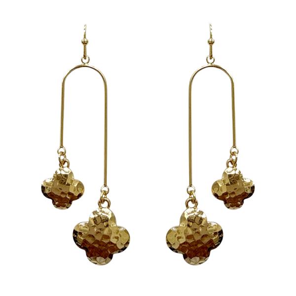 HAMMERED METAL MOROCCAN U SHAPE DANGLE EARRING