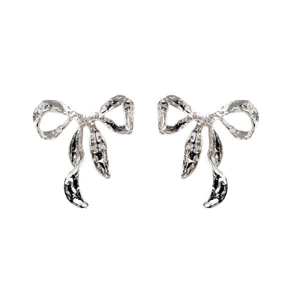 TEXTURED RIBBON BOW METAL EARRING