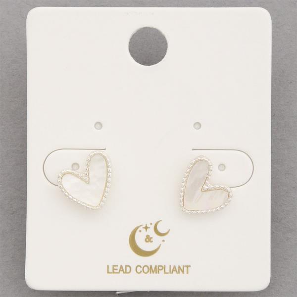 HEART SHAPE EARRING