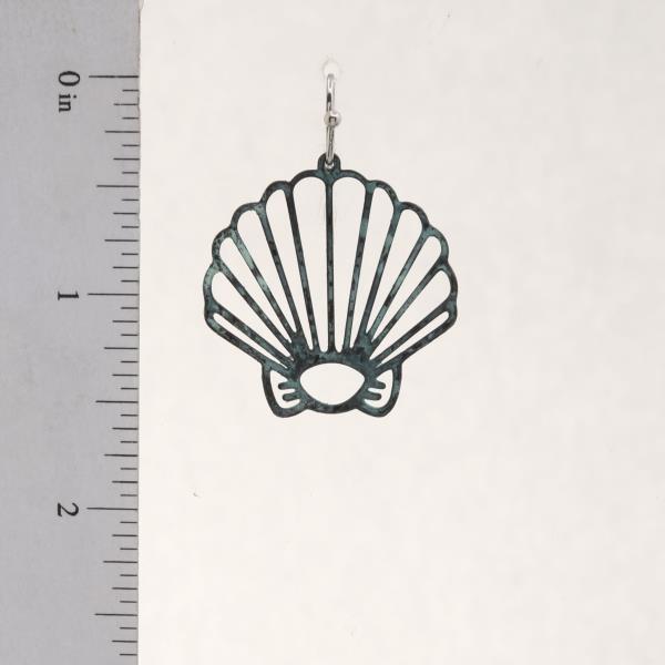 CUT OUT SEASHELL DANGLE EARRING