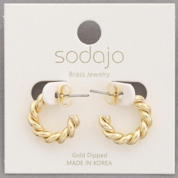 SODAJO TWISTED LINK OPEN HOOP GOLD DIPPED EARRING