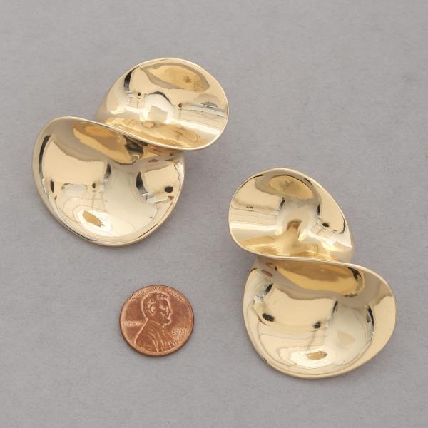 BENT METAL EARRING