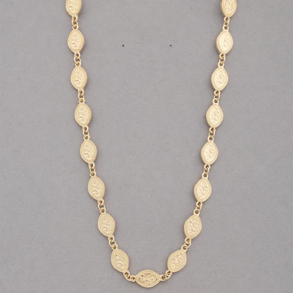 OVAL MEDALLION LINK METAL NECKLACE