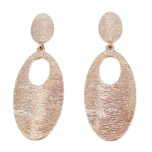 TEXTURED OVAL LINK DANGLE METAL EARRING