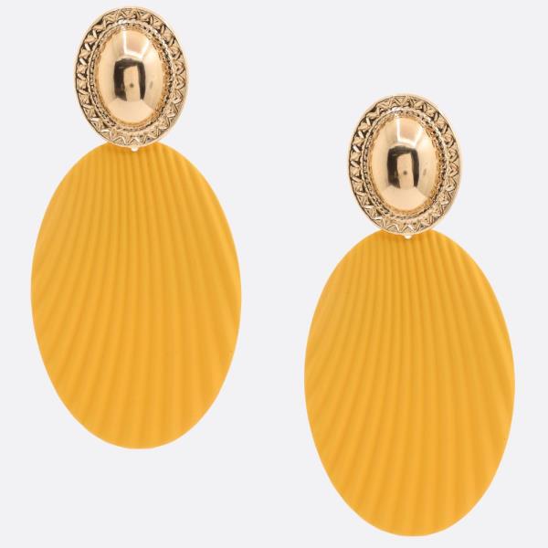 TEXTURED OVAL LINK DANGLE EARRING