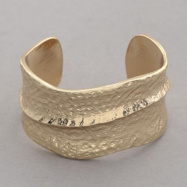 SDJ HAMMERED WAVY CUFF METAL BRACELET