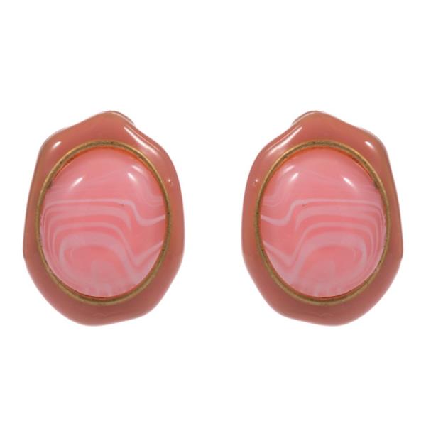 OVAL SHAPED EARRING