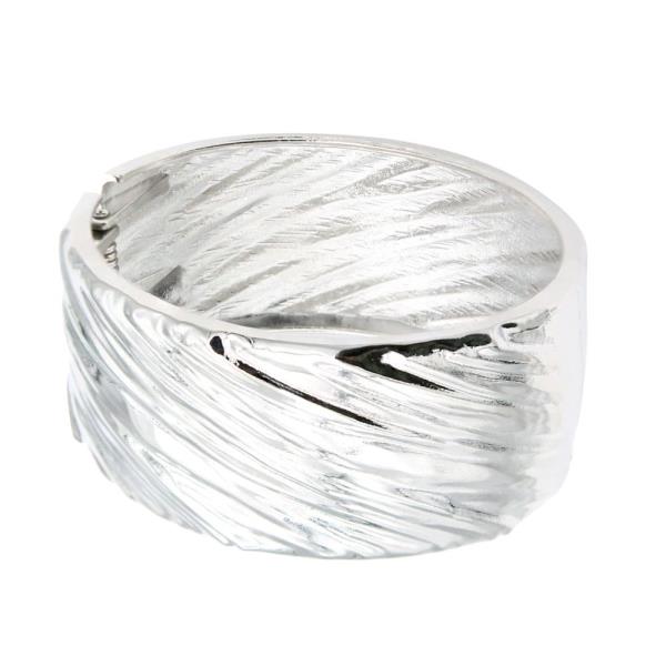 LINED METAL CUFF BRACELET