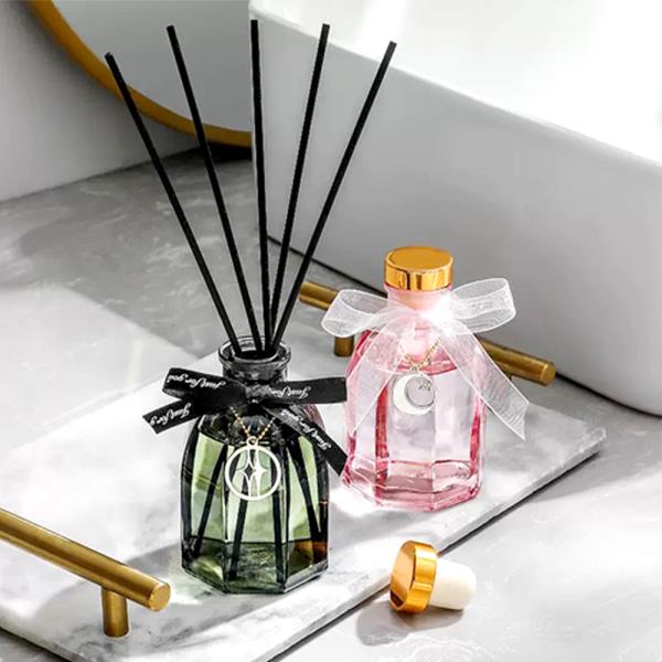 RIBBON GLASS BOTTLE DIFFUSER