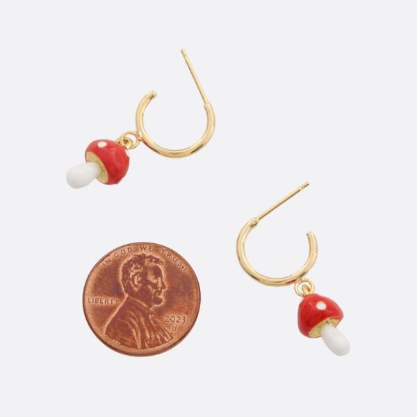 SODAJO MUSHROOM CHARM GOLD DIPPED EARRING
