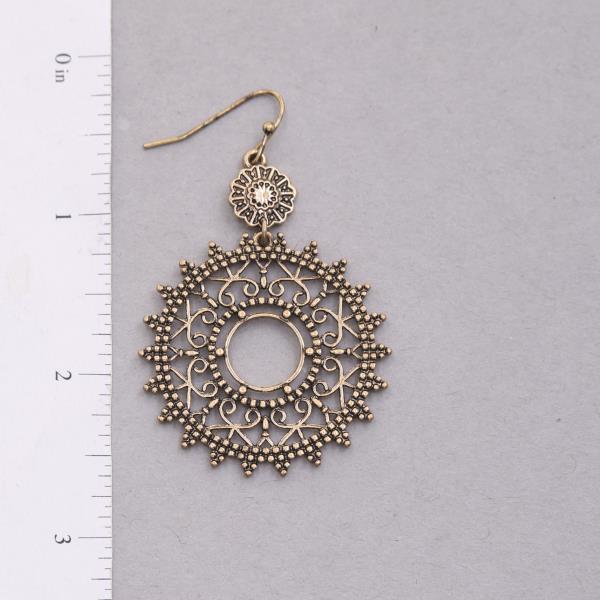 ROUND METAL DANGLE EARRING