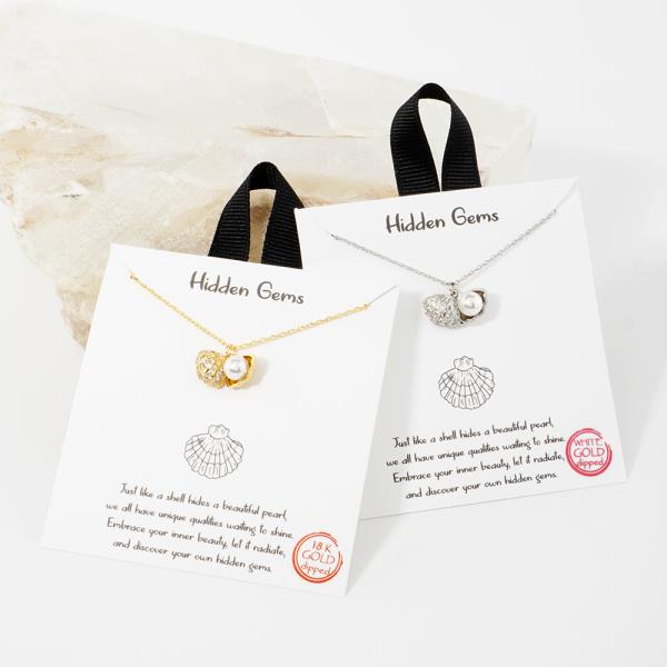 HIDDEN GEM SHELL WITH PEARL NECKLACE