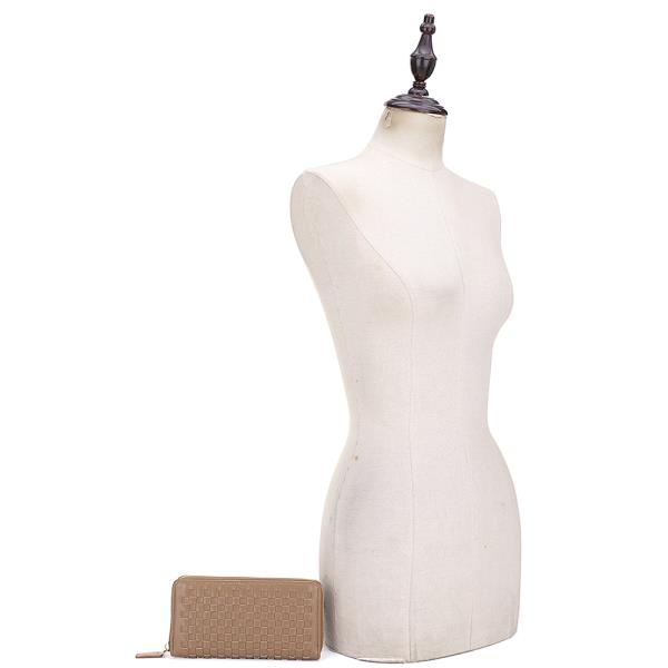 QUILTED TEXTURED ZIPPER WALLET
