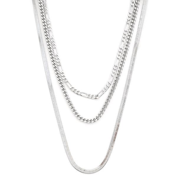 3 LAYERED METAL CHAIN NECKLACE