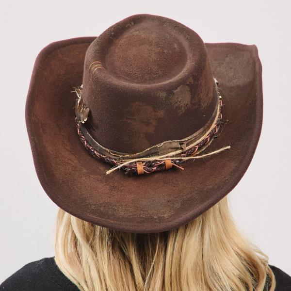 VINTAGE VERSATILE SHAPEABLE COWGIRL & FEDORA HAT WITH FEATHER & DISTRESSED FABRIC BAND