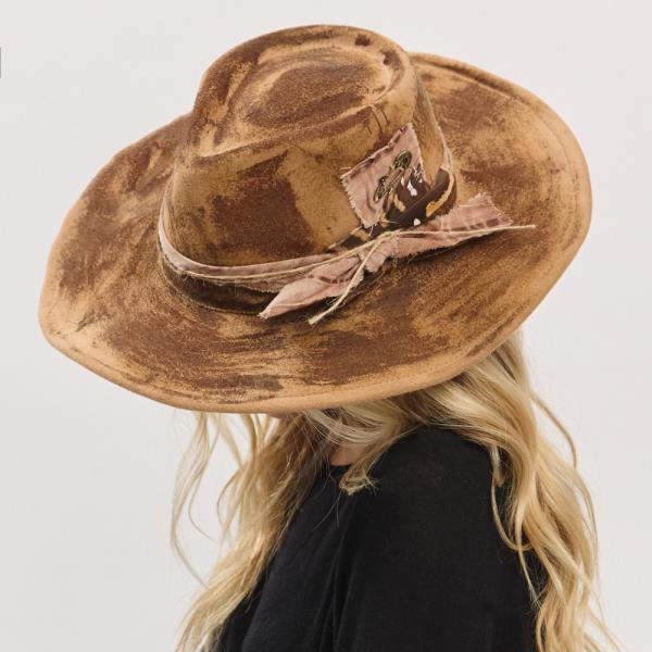 VINTAGE VERSATILE SHAPEABLE COWGIRL & FEDORA HAT WITH FEATHER & DISTRESSED FABRIC BAND