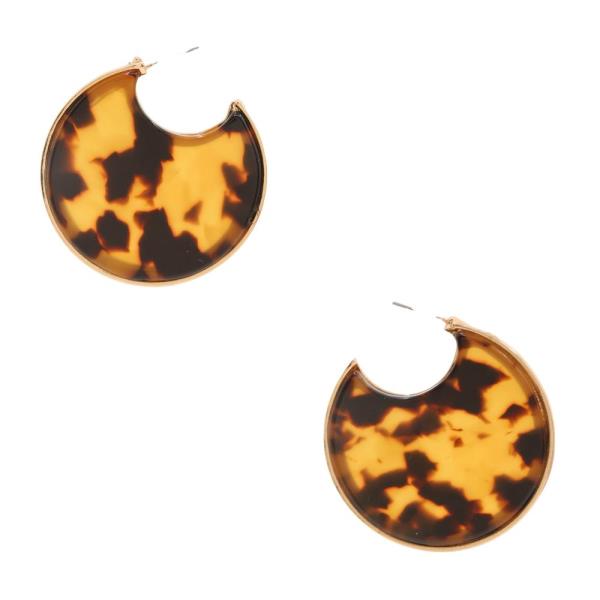 TORTOISE PATTERN ROUND EARRING