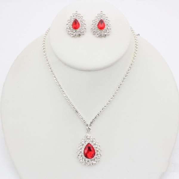 CRYSTAL PENDANT NECKLACE EARRINGS SET