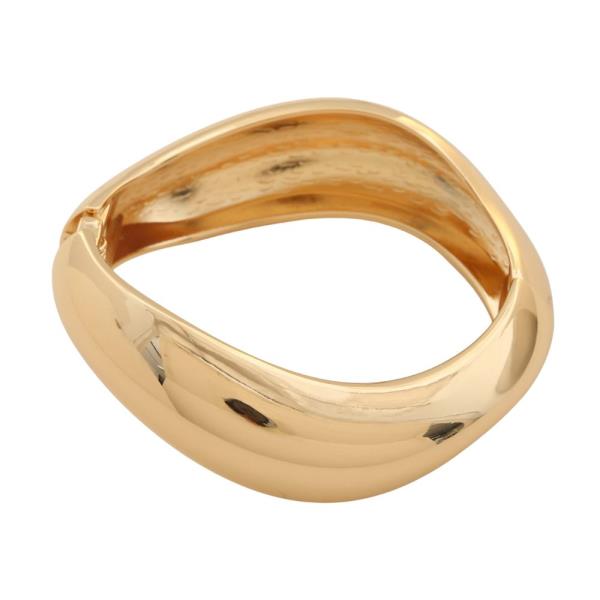 WAVY METAL BANGLE HINGED BRACELET