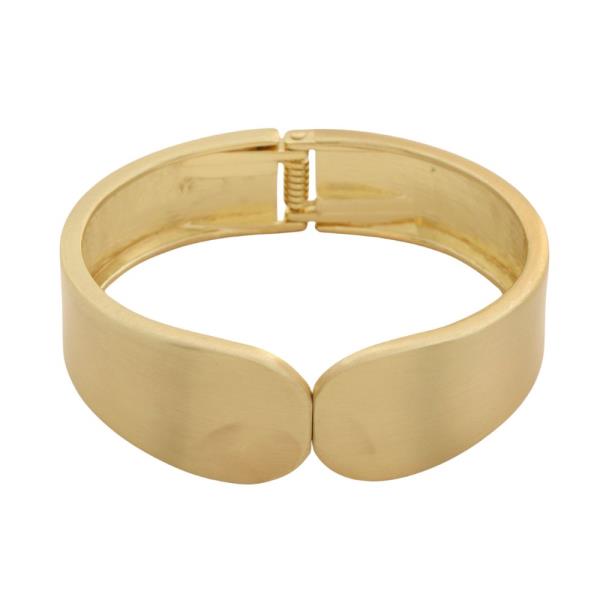 METAL BANGLE BRACELET