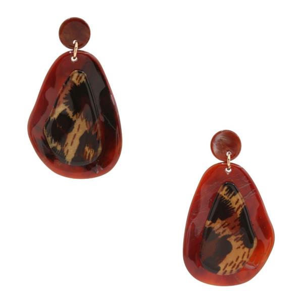 TWO TONE RESIN DANGLE EARRING