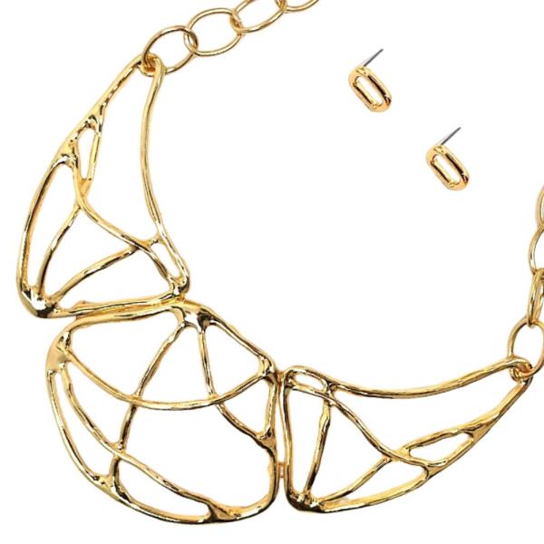 ASYMMETRICAL METAL NECKLACE
