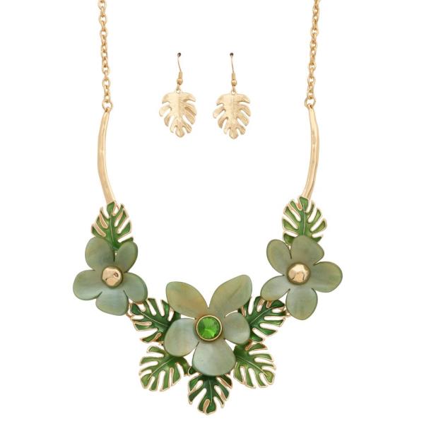 ACETATE FLOWER CENTER NECKLACE