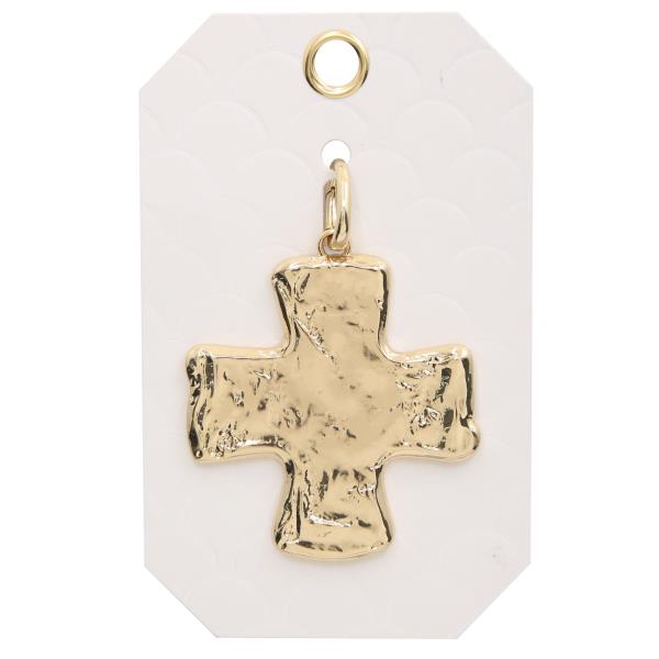 HAMMERED METAL WIDE CROSS BAG CHARM