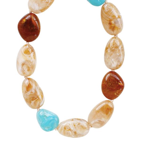 CHUNKY RESIN BEAD NECKLACE