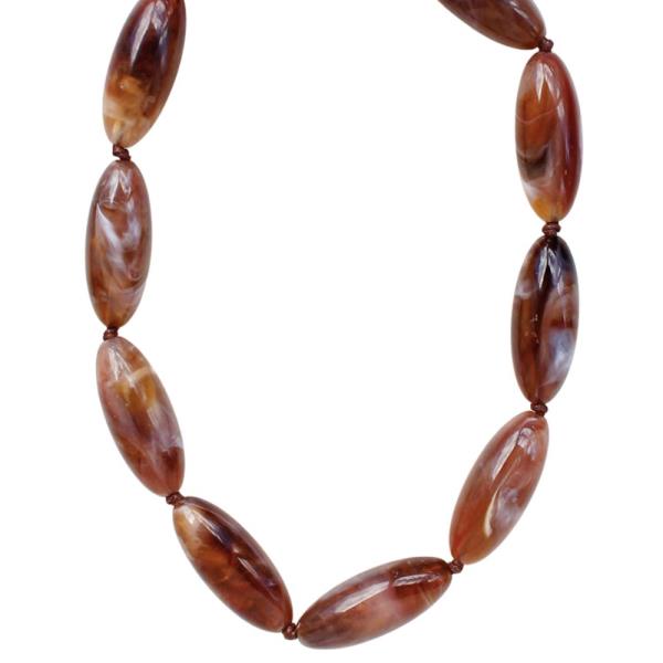 RESIN LONG OVAL BEAD NECKLACE