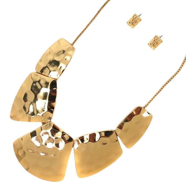 HAMMERED METAL BAR LINK NECKLACE