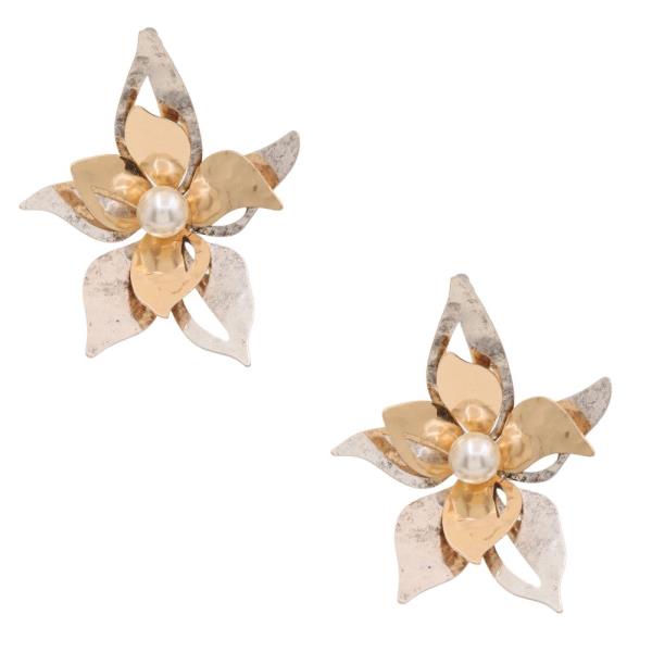 TWO TONE FLOWER PEARL BEAD EARRING