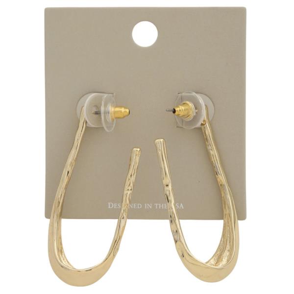 LONG OPEN OVAL METAL EARRING