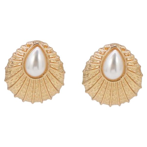 METAL PEARL SHELL SHAPE STUD EARRING