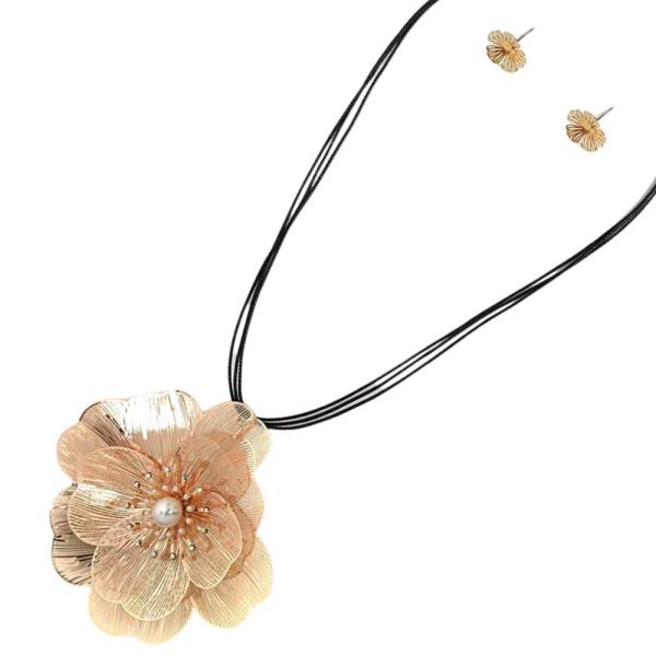 FLOWER PEARL BEAD PENDANT NECKLACE