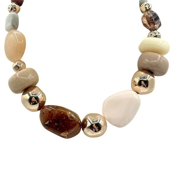 BROWN CHUNKY RESIN NECKLACE