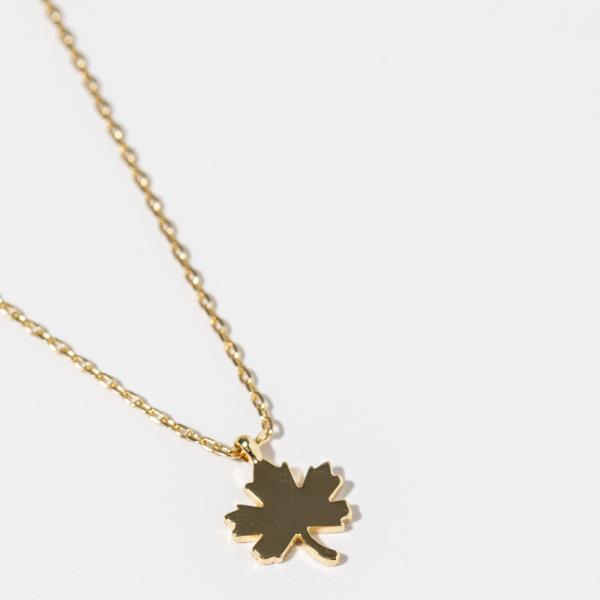 GOLD DIPPED MAPLE LEAF PENDANT NECKLACE