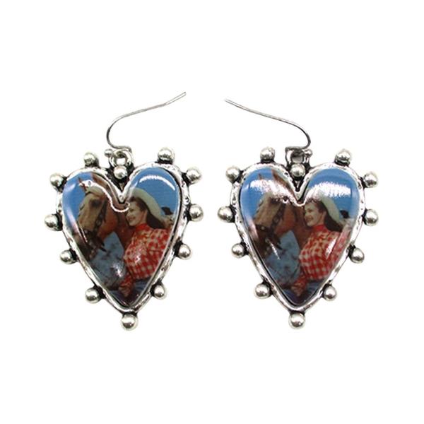 WESTERN COWGIRL HEART SHAPE EARRING