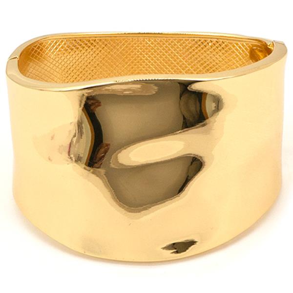 POLISHED METAL WIDE BANGLE BRACELET