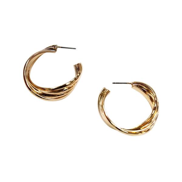 POLISHED METAL HOOP EARRING