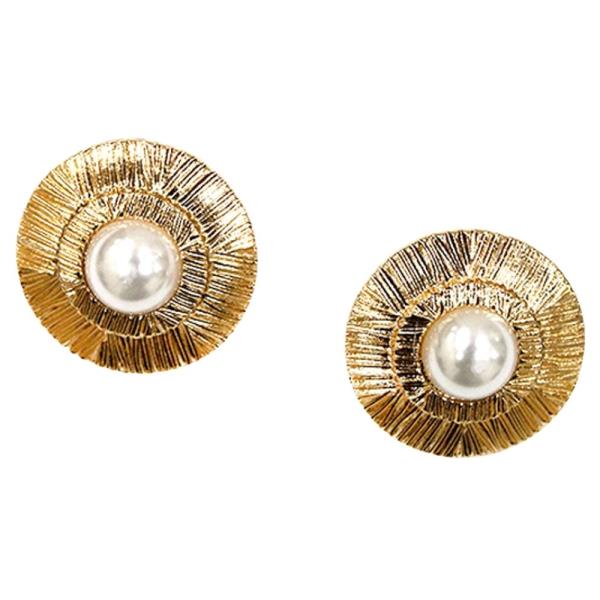 FAUX PEARL ROUND FRAME STUD EARRING