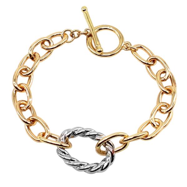 TWO TONE OVAL LINK TOGGLE CLASP BRACELET