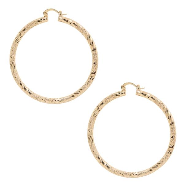 METAL HOOP EARRING