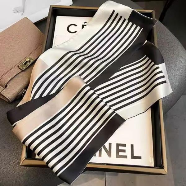 STRIPE BORDER PANEL PATTERN SILKY BANDANA SQUARE NECK SCARF