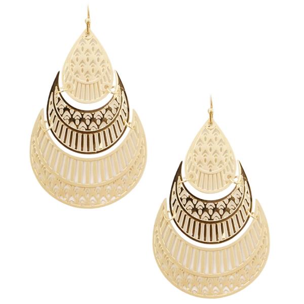 TEXTURED METAL LAYERED TEARDROP DANGLE EARRING