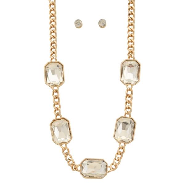 CRYSTAL STATION METAL NECKLACE