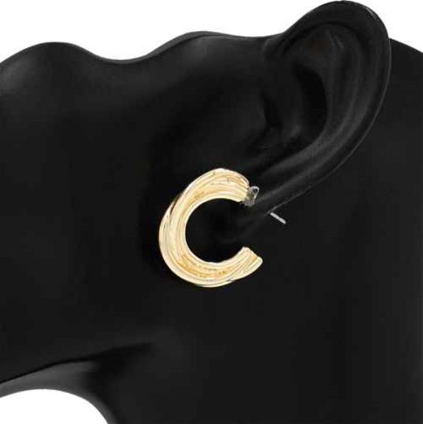 METAL HUGGIE EARRING